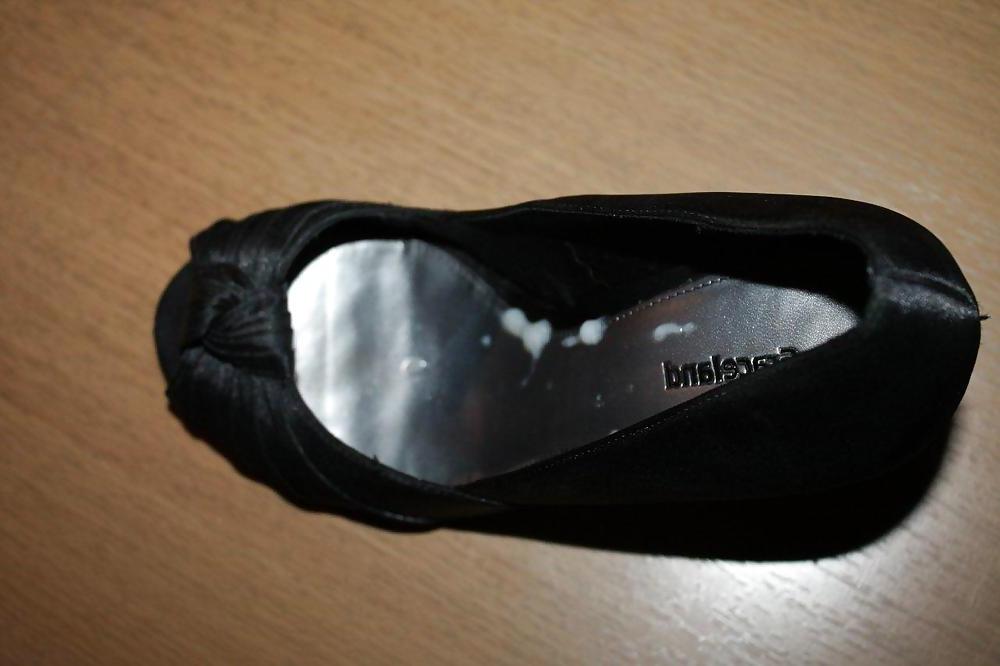 13P Bekannte (22) laesst High Heels im Flur stehen ... Peep Toe
