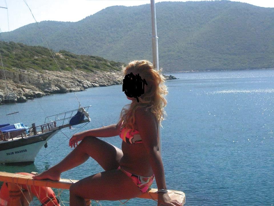 19P Candid hot ass 
