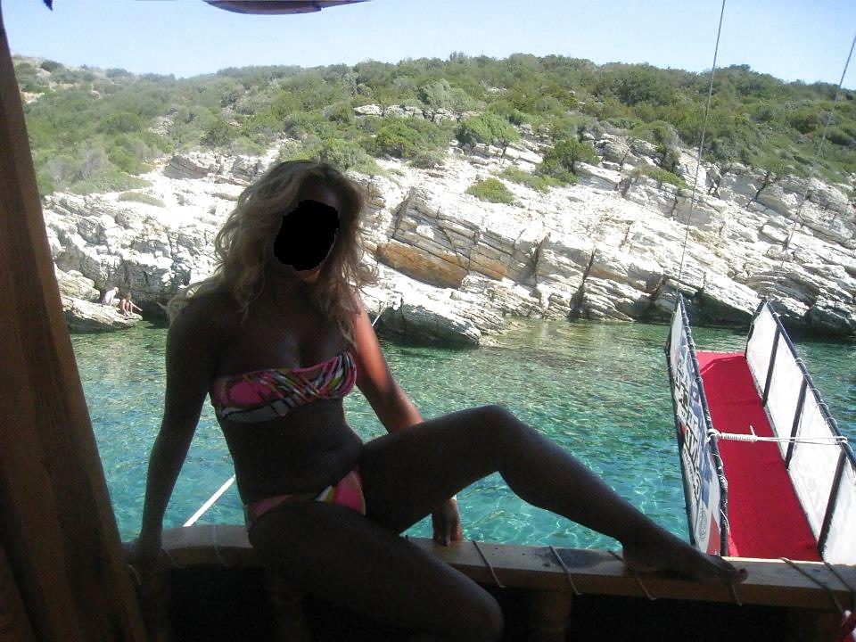 19P Candid hot ass 