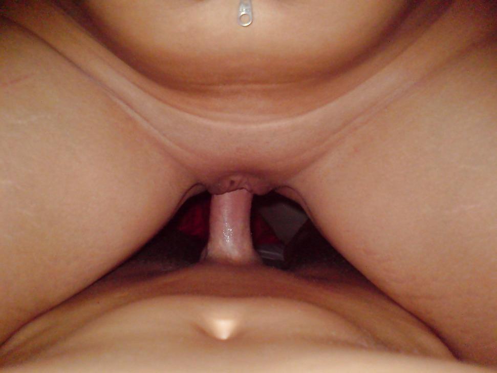 16P Busty Housewife 