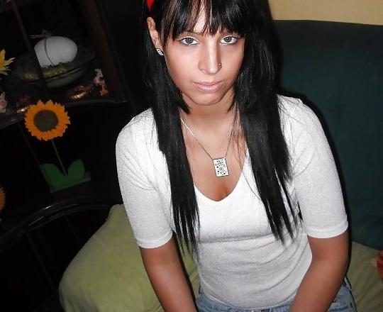 8P Nice frends from my ex gf please cum over