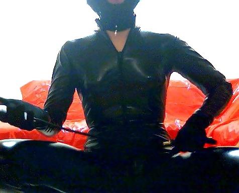 10P Fetish domina