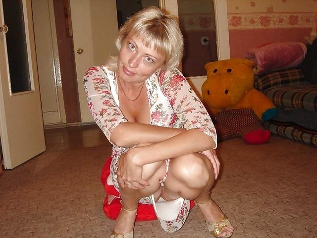 25P Upskirt 12
