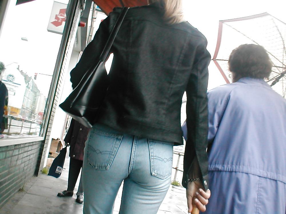 19P Jeansassgirlies