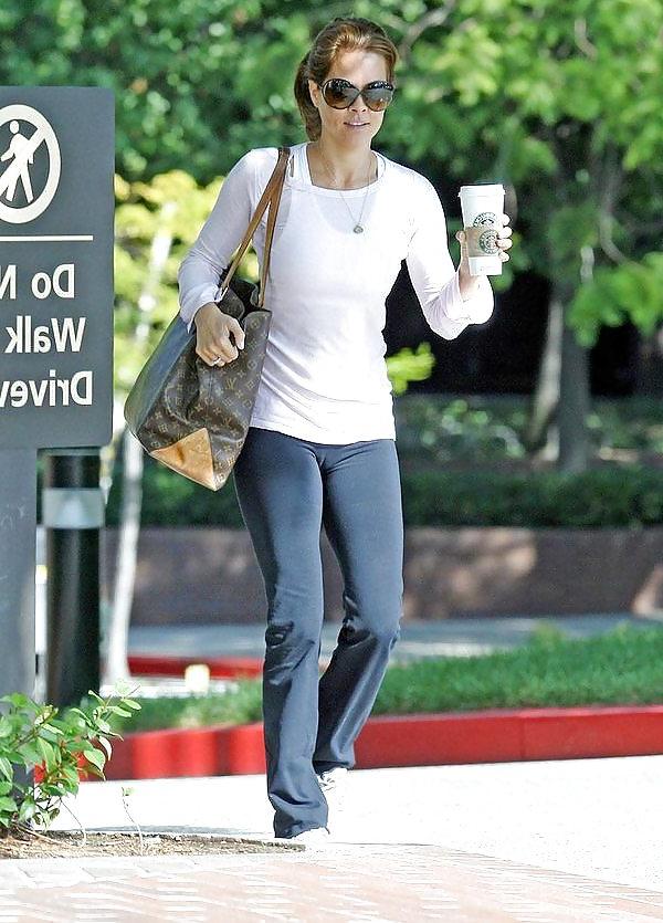 25P Beautiful Celebs Camel Toe by TROC