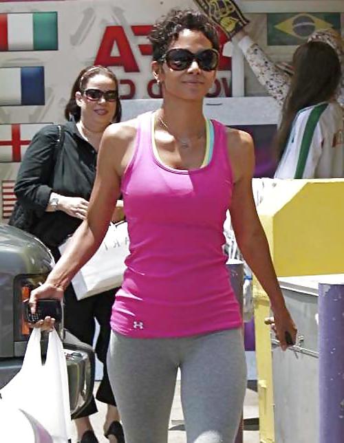 25P Beautiful Celebs Camel Toe by TROC