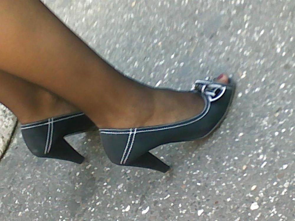 16P Nylon Feet 1