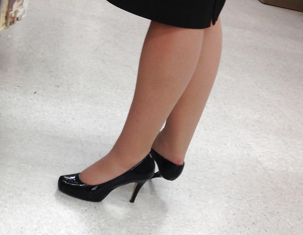 5P Candids: Shiny Black Pumps