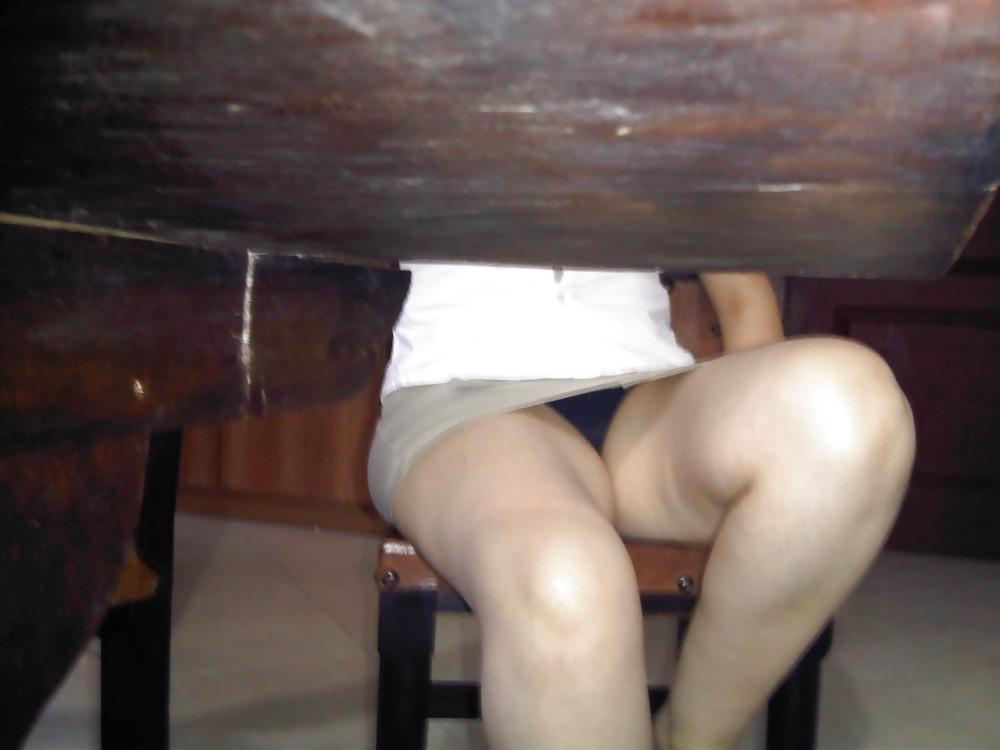 11P White thong