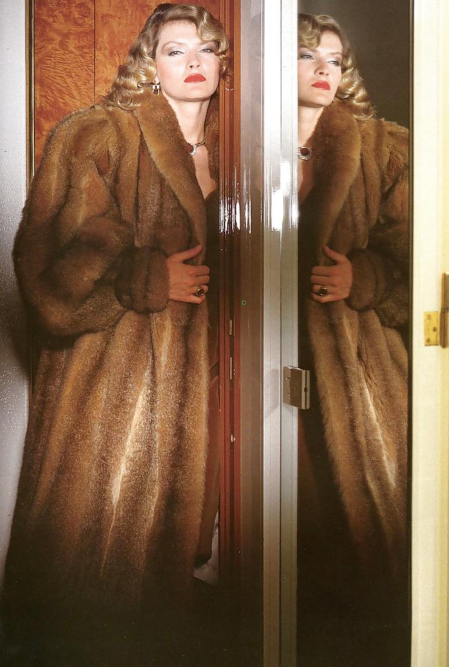 25P Fuck me in a fur coat honey