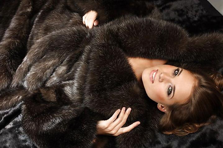 25P Fuck me in a fur coat honey