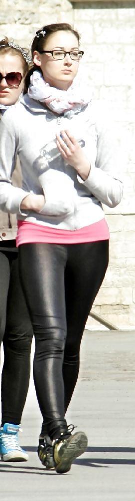 17P Shiny leggings on the street