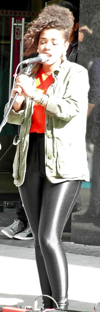 17P Shiny leggings on the street