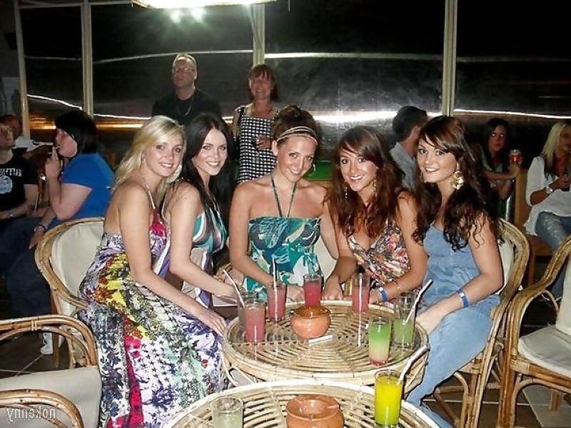 22P Rosie Jones and Friends FUN at Hotel