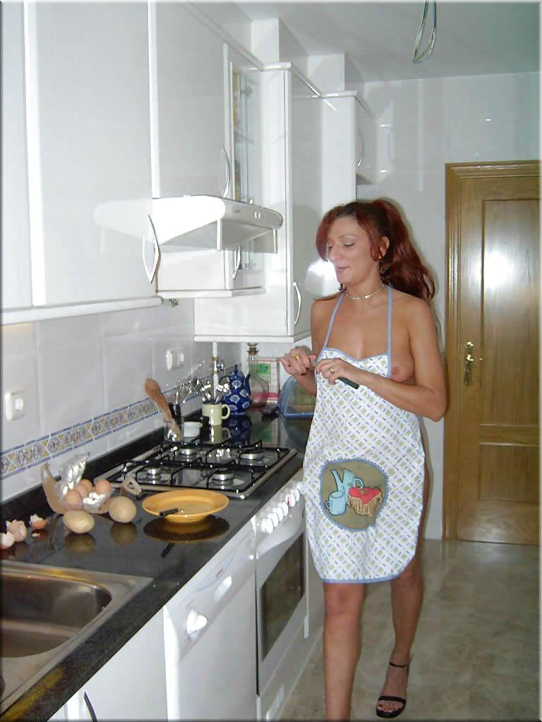 19P Housewife in the kitchen - N. C. 