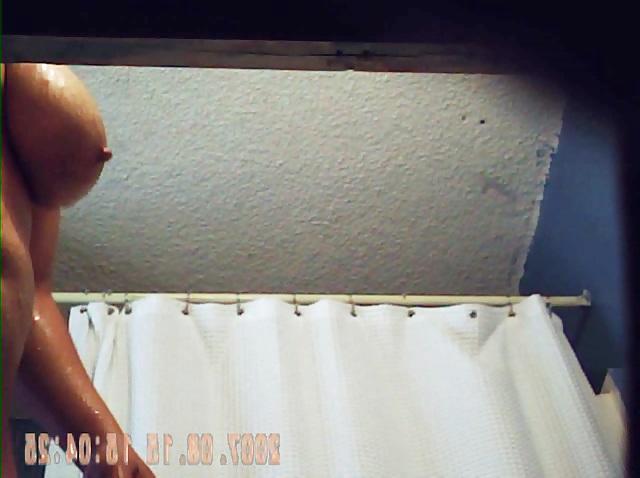 18P Big Tits Out Of Shower