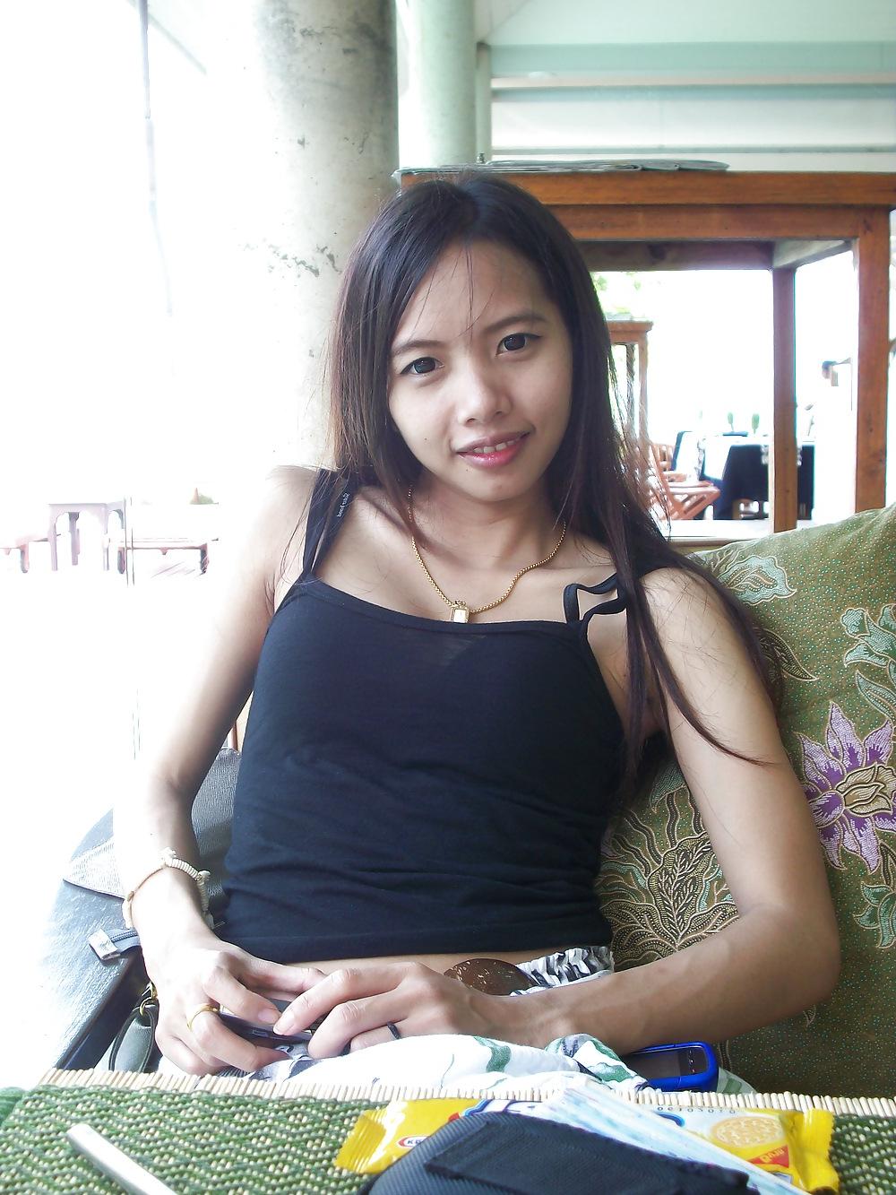 9P Couple hookers and a hot ladyboy i rented =)