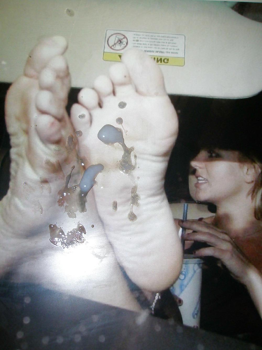 6P Britney Spears Feet to jerkoff N Cum Over