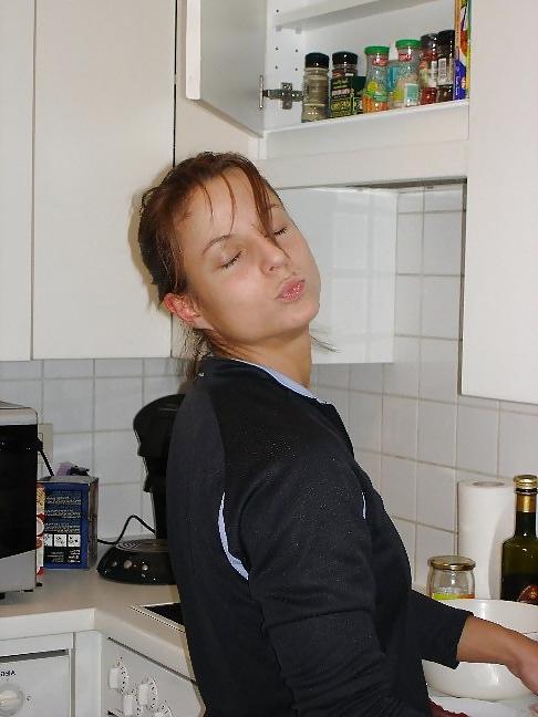 25P Hardbodied, athletic, muscled girl