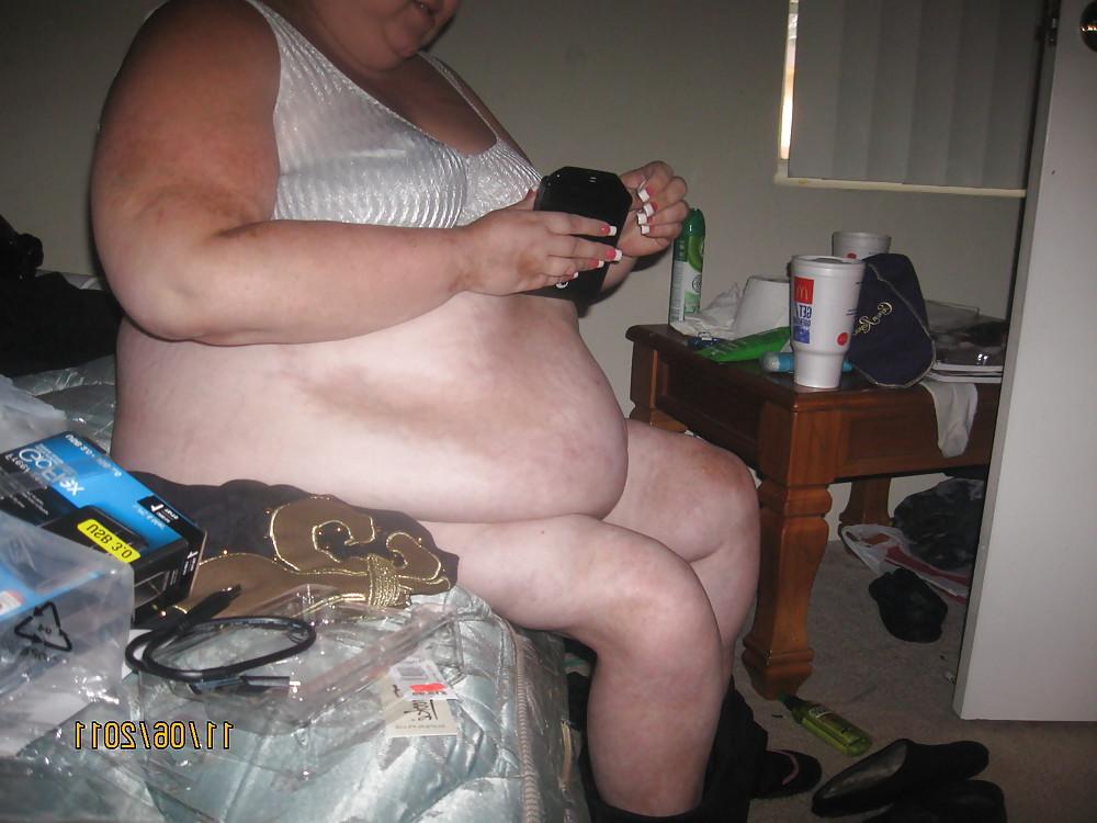 14P My sexy bbw wife belly