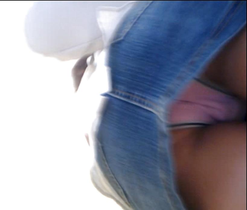 7P Upskirt pink panties