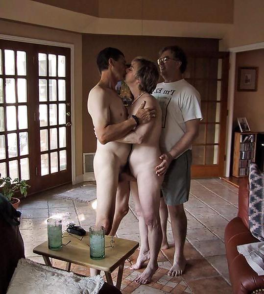 25P Couples Standing Naked Together 