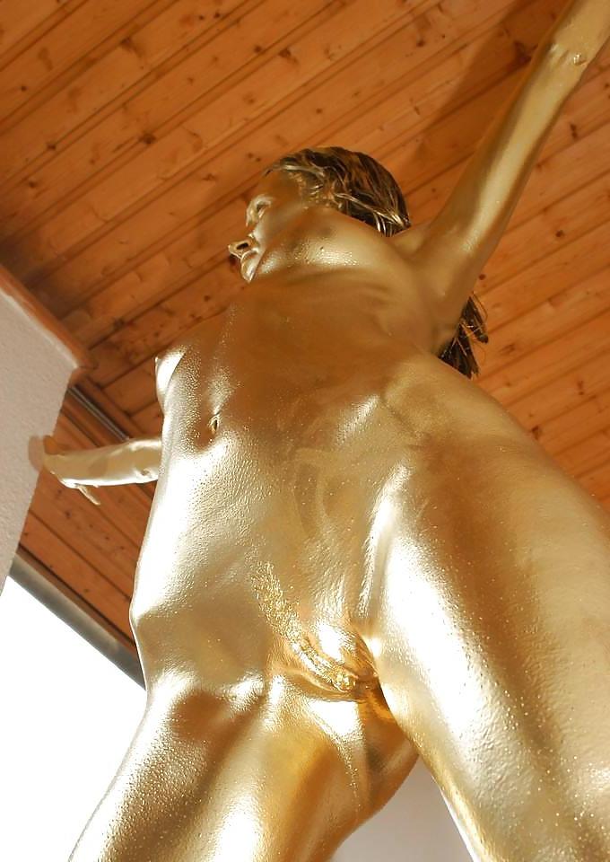 7P Teen hot, sweet in gold