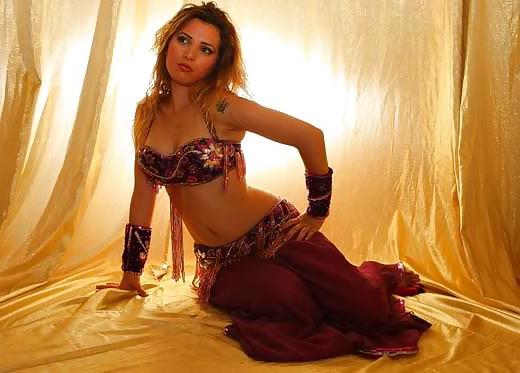 16P Belly dance girls arab