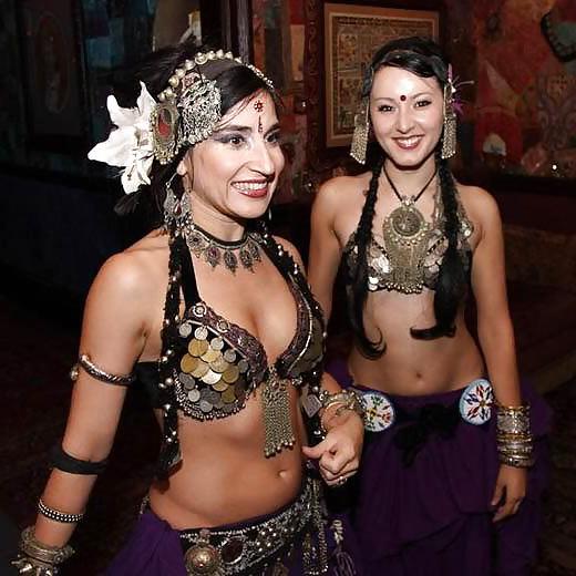 16P Belly dance girls arab