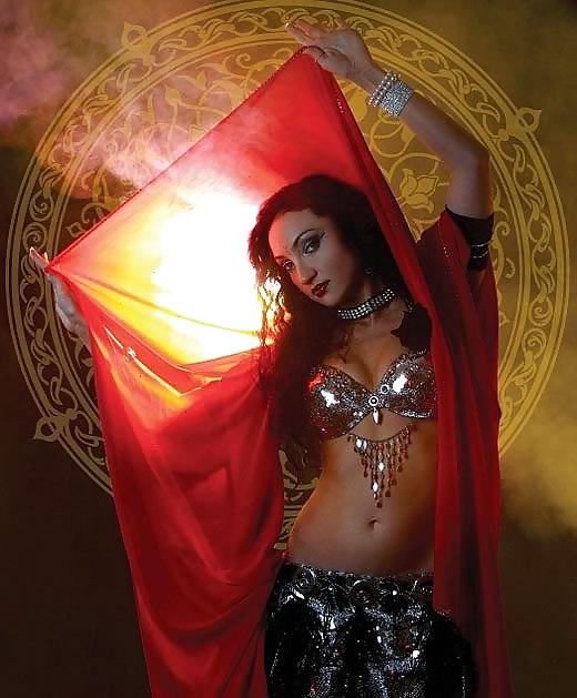 16P Belly dance girls arab