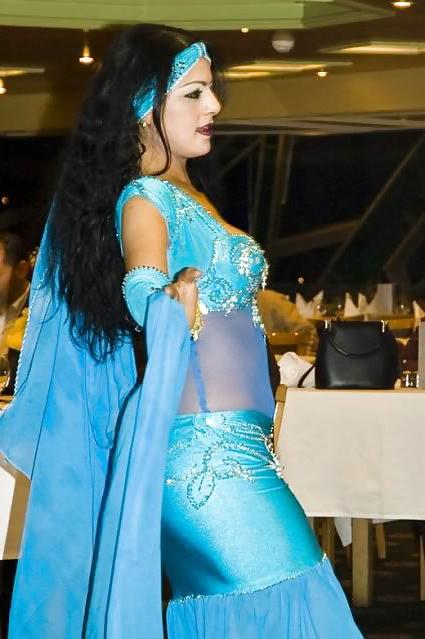 16P Belly dance girls arab