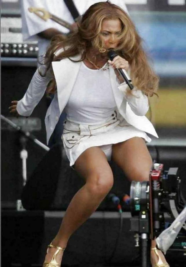 25P CELEBS - OOOPS PICTURES - NIPPLES & PUSSY - csm