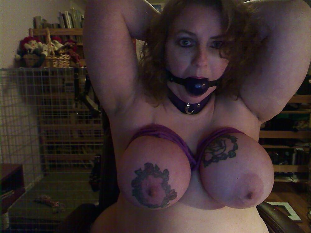 16P Geknebelte vollbusige BBW