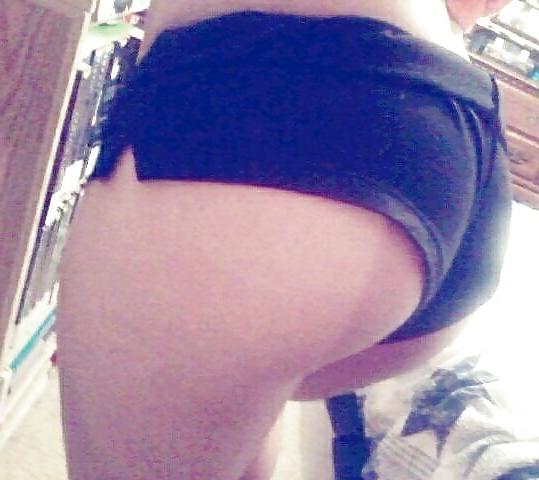 11P Hot young mom