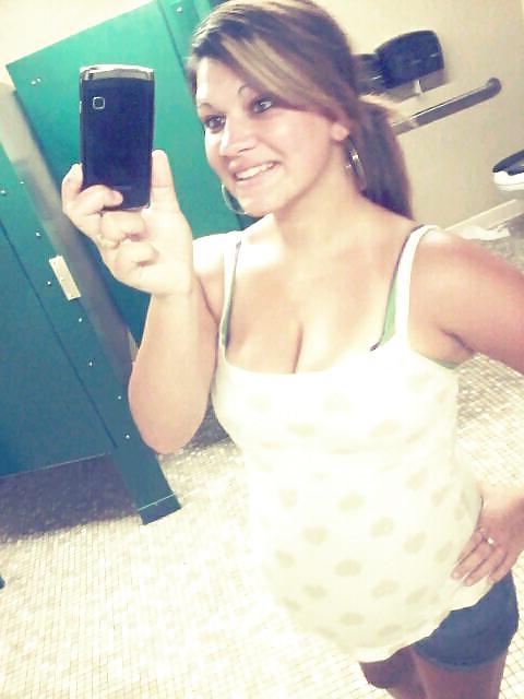 11P Hot young mom