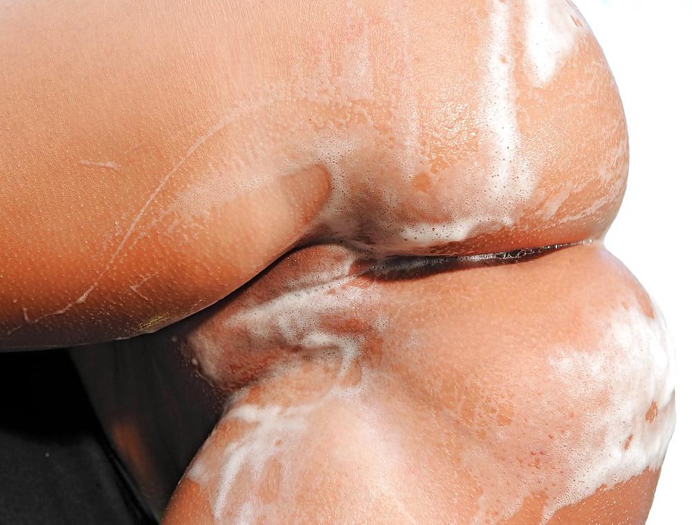 25P Maggie Green, Rebecca Jessop & LaTaya Roxx - Car Wash