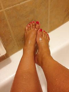 6P Feet Toes bbw chubby milf
