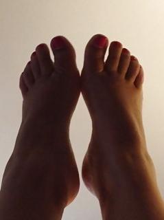 6P Feet Toes bbw chubby milf