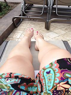 6P Feet Toes bbw chubby milf