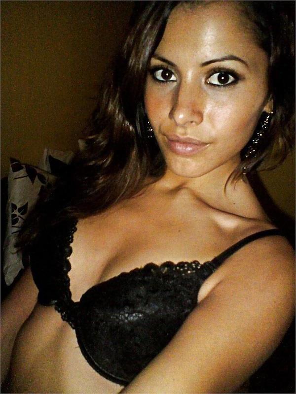 25P Facebook sluts thats your profile pic show me the rest :)