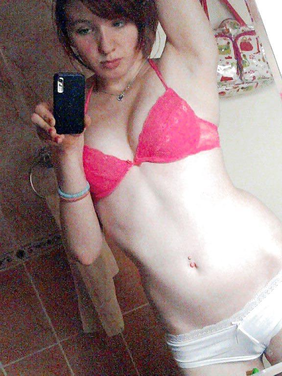 25P Facebook sluts thats your profile pic show me the rest :)