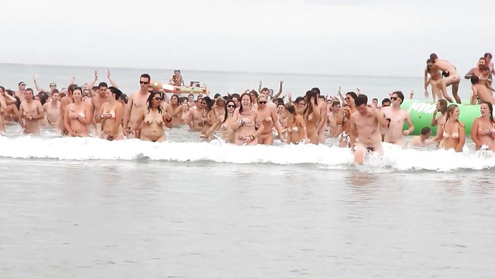 25P New Zealand skinny dip world record