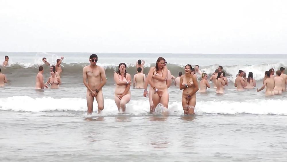 25P New Zealand skinny dip world record