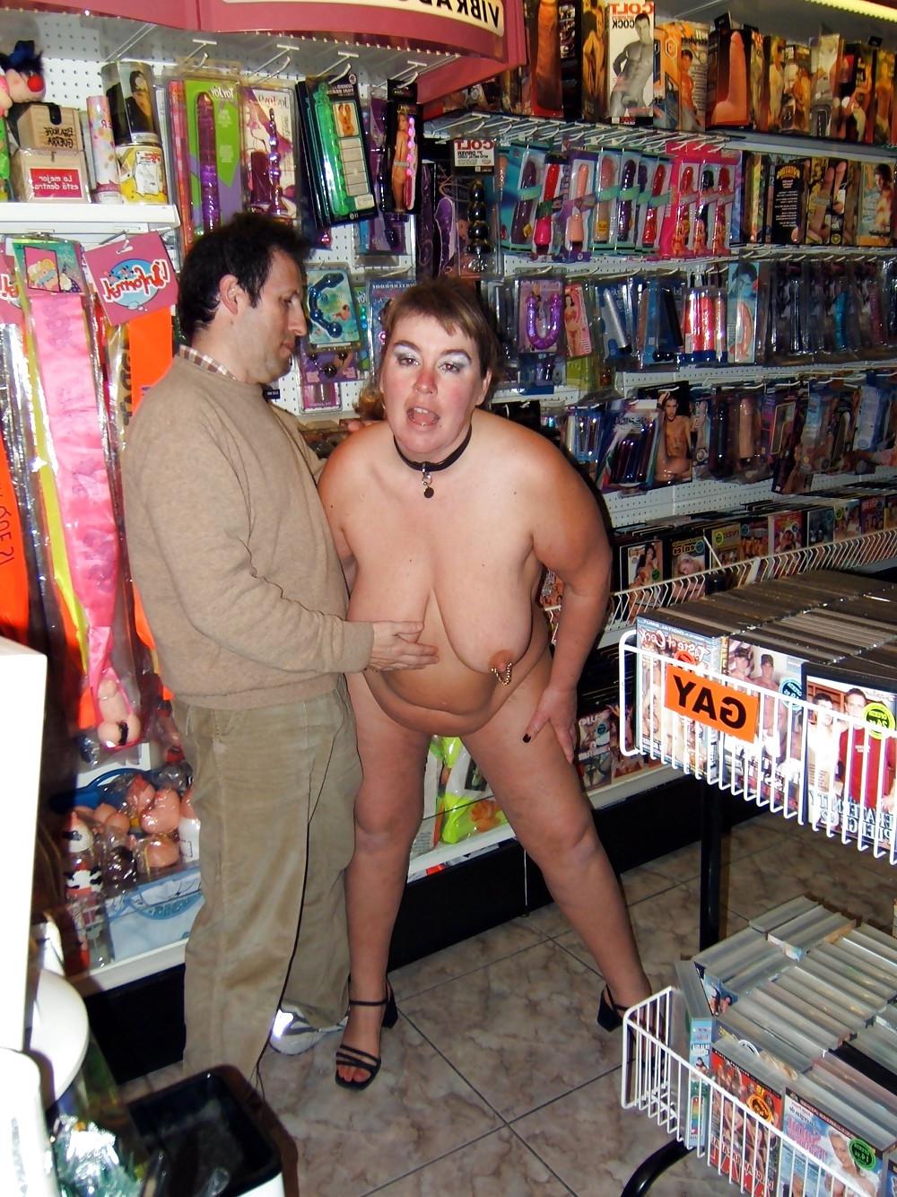 25P Sex Shop Slut
