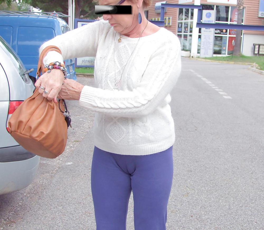 9P Camel toes