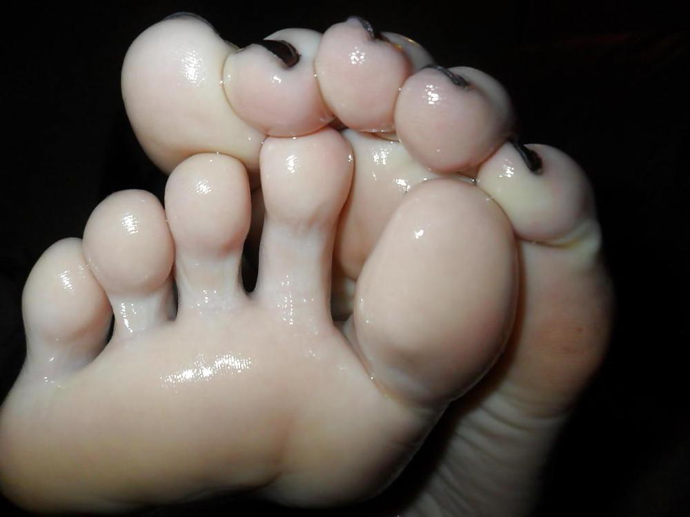 25P Sexy Feet Toe N Soles!