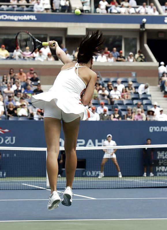 16P Jelena Jankovic Upskirts