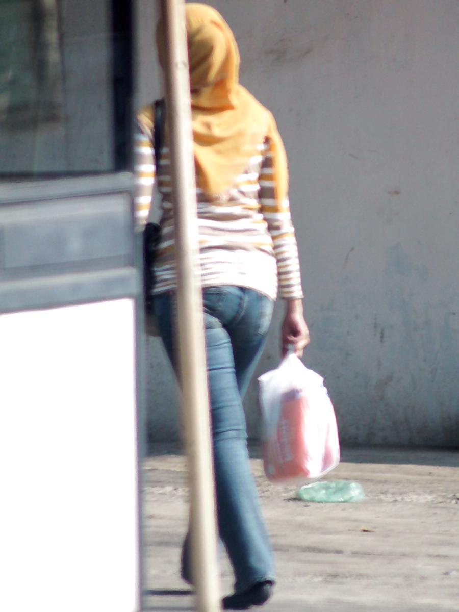 8P Sexy Girl in Hijab & Tight Jeans