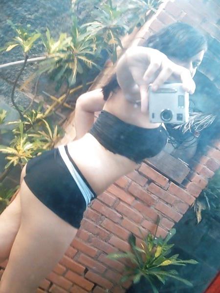 25P Latinas en shorts 2