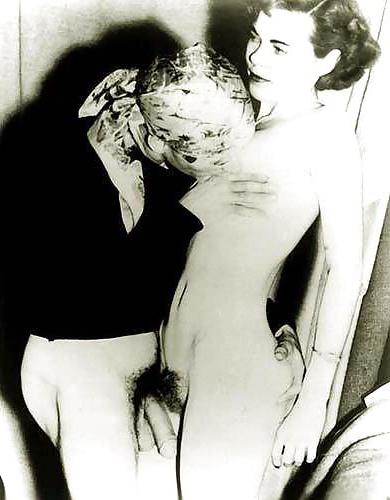 17P Vintage hetero couple B&W